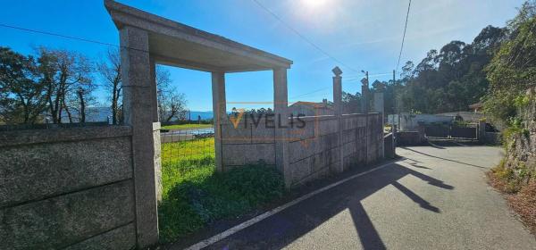 Terreno en calle Carballo