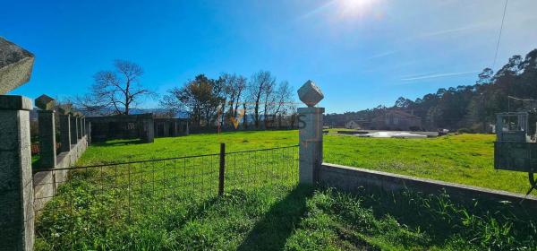 Terreno en calle Carballo