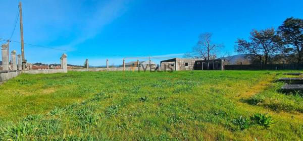 Terreno en calle Carballo