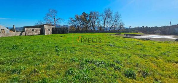 Terreno en calle Carballo