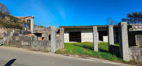 Terreno en calle Carballo