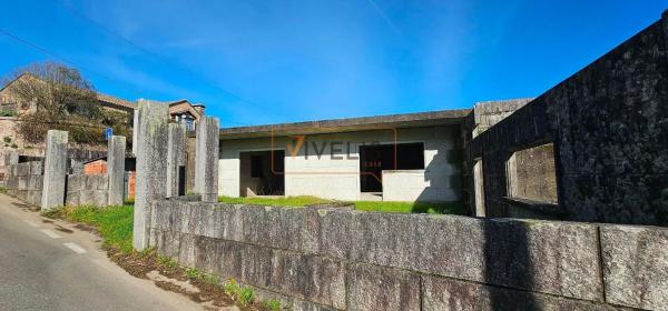 Terreno en calle Carballo