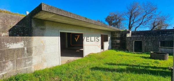 Terreno en calle Carballo