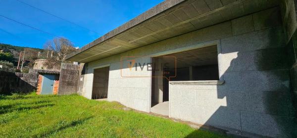 Terreno en calle Carballo