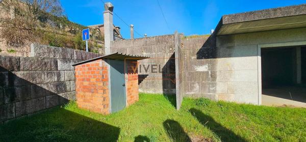 Terreno en calle Carballo