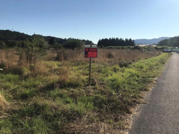 Terreno en travesía 1ª Pasadoiro s/n