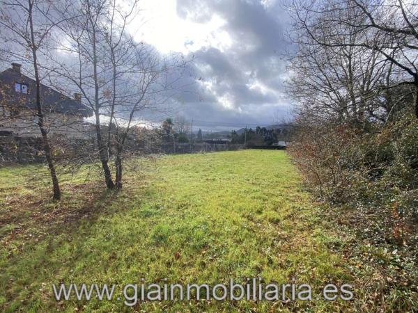 Terreno en calle Baldranes