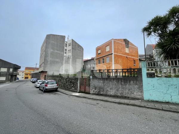 Terreno en calle o Rosal