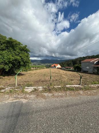 Terreno en calle a Igrexa s/n