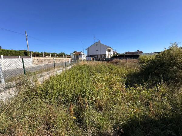 Terreno en calle da Retirosa