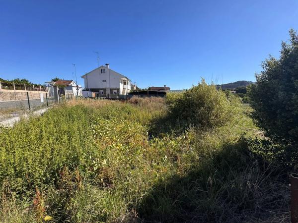 Terreno en calle da Retirosa