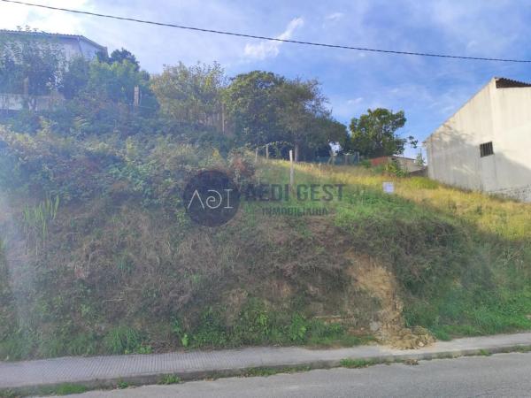 Terreno en Lugar o Cruceiro, 18