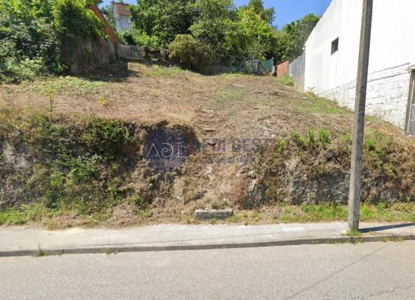 Terreno en Lugar o Cruceiro, 18