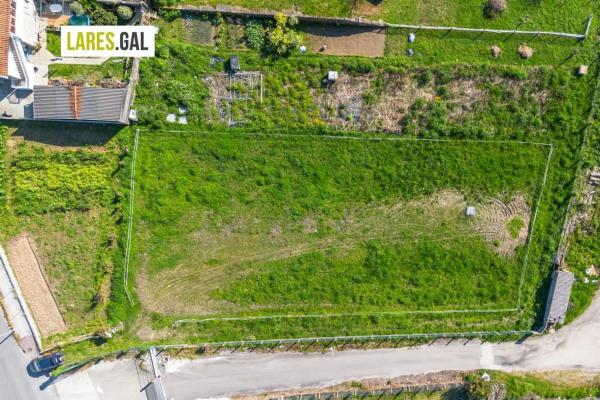 Terreno en calle da Retirosa