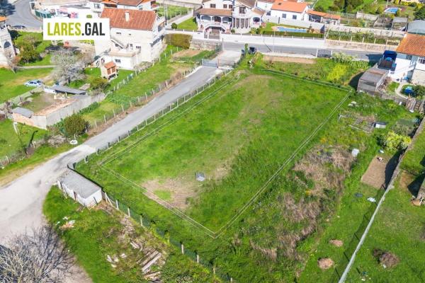 Terreno en calle da Retirosa