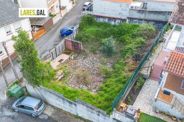 Terreno en calle Paraiso