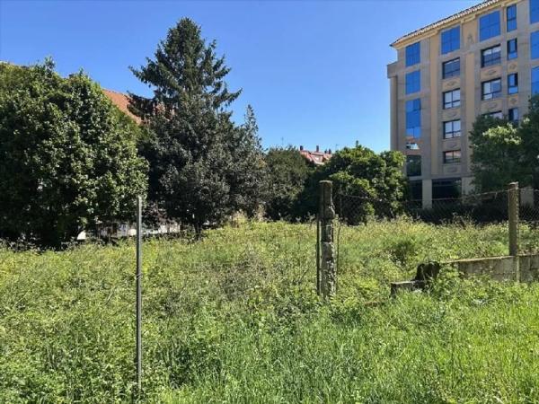 Terreno en avenida de Lugo, 10