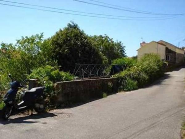 Terreno en calle Cimadevila
