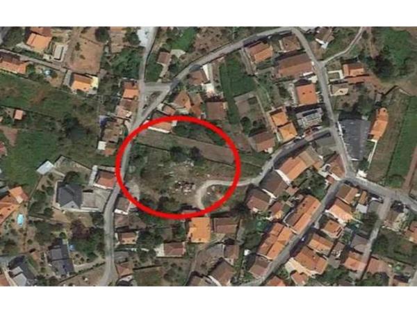 Terreno en calle Cimadevila