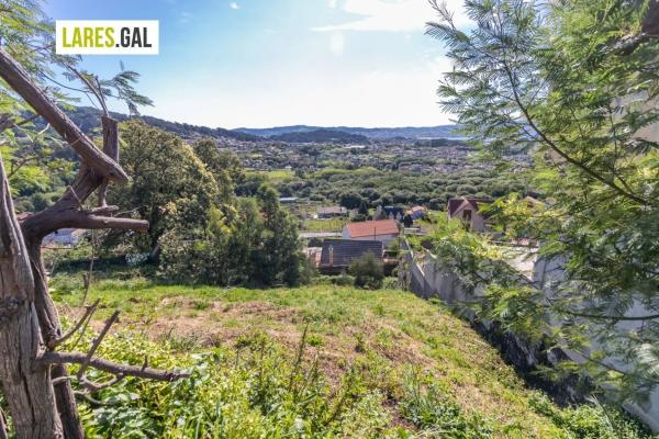 Terreno en calle de Ourelo