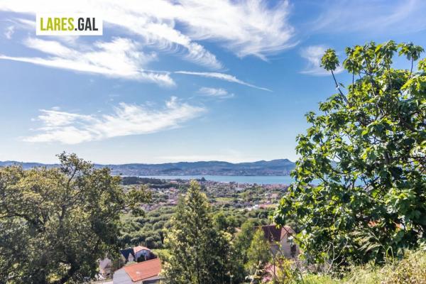 Terreno en calle de Ourelo