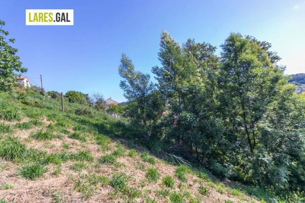 Terreno en calle de Ourelo