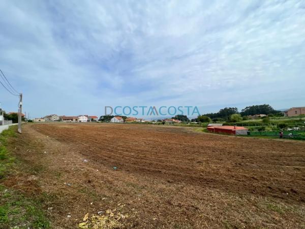 Terreno en calle Nova de Arriba