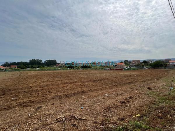 Terreno en calle Nova de Arriba