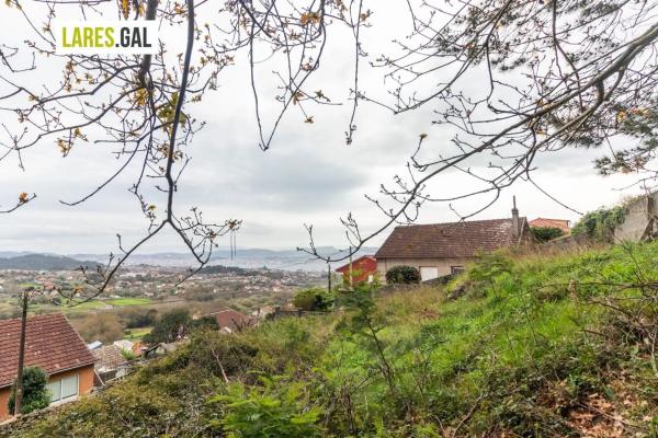 Terreno en calle de Ourelo
