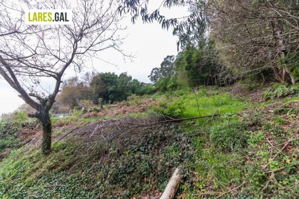 Terreno en calle de Ourelo