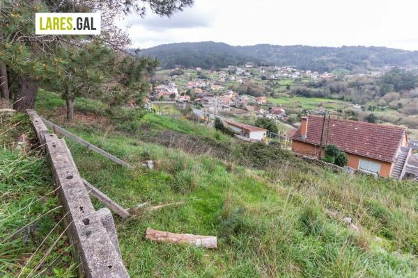 Terreno en calle de Ourelo