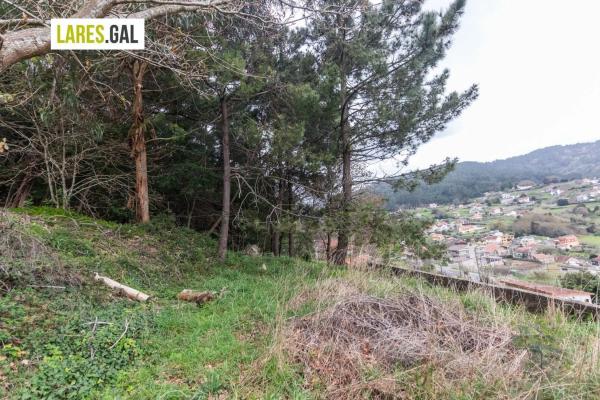 Terreno en calle de Ourelo