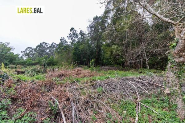 Terreno en calle de Ourelo