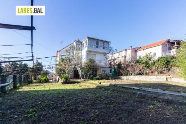 Terreno en avenida de Cangas