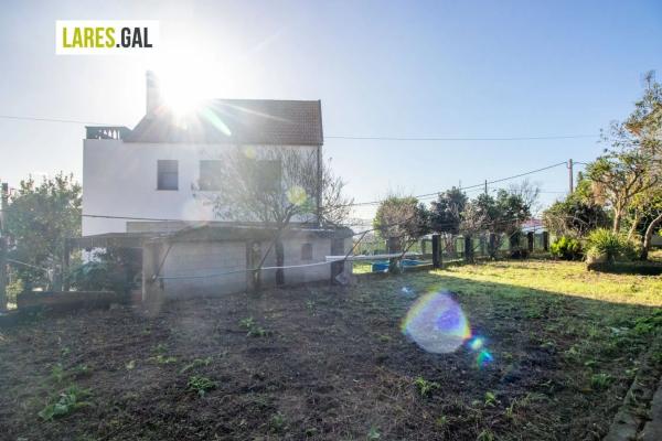 Terreno en avenida de Cangas