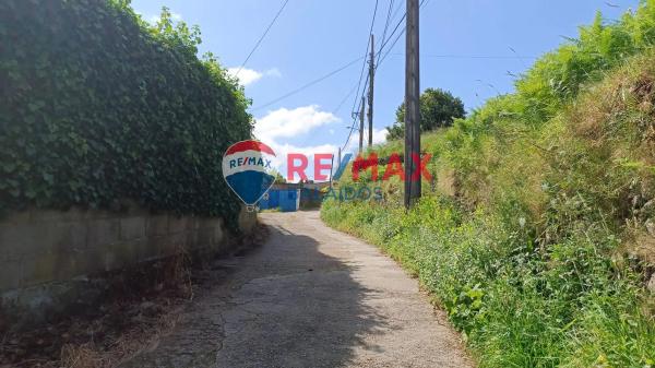 Terreno en lugar a Portela