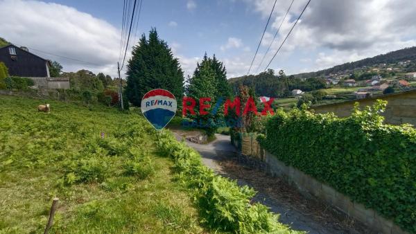 Terreno en lugar a Portela