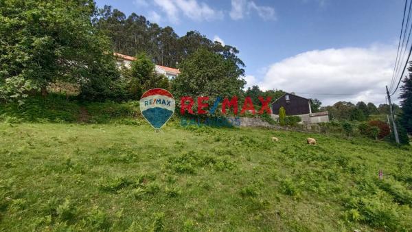 Terreno en lugar a Portela