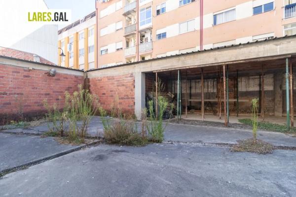 Terreno en calle de Seixo