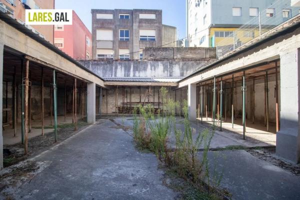 Terreno en calle de Seixo