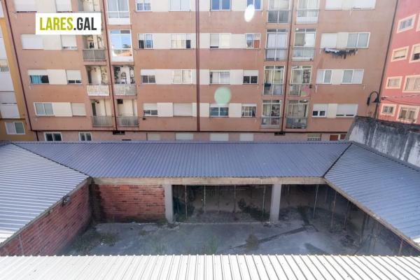 Terreno en calle de Seixo