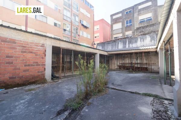 Terreno en calle de Seixo
