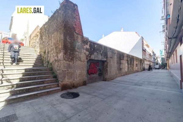 Terreno en calle de Seixo
