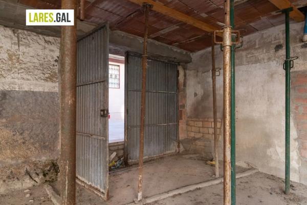 Terreno en calle de Seixo