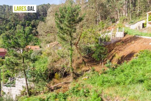 Terreno en calle Chamiceira