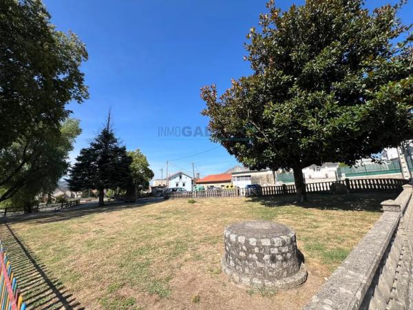 Terreno en calle Arealonga