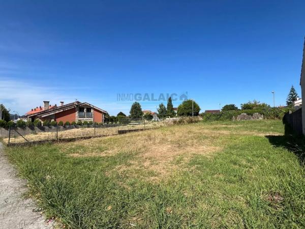 Terreno en calle Arealonga