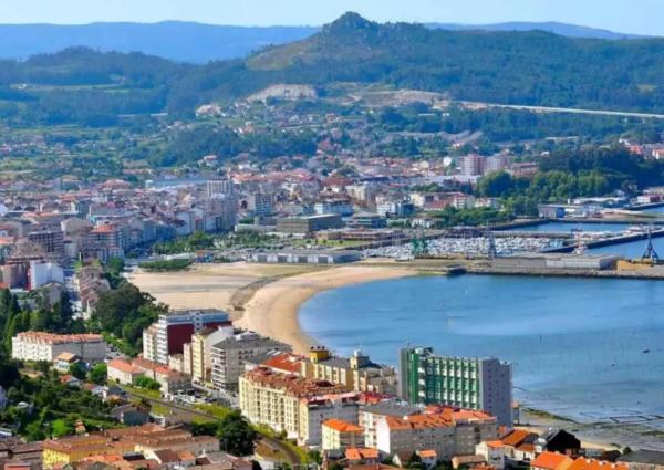 Terreno en calle Arealonga