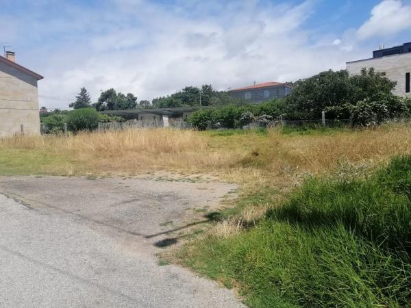 Terreno en calle dos Castiñeiros, 50