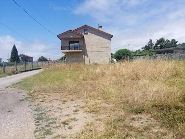 Terreno en calle dos Castiñeiros, 50